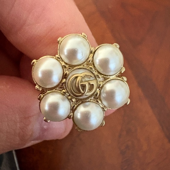 New with box Gucci Gold Tone Pearl Cluster Ring Interlocking Logo fits 8.5/9 - Picture 9 of 9